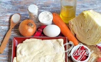 Resep pai dengan kubis dari puff pastry: siap pakai, bebas ragi dan ragi